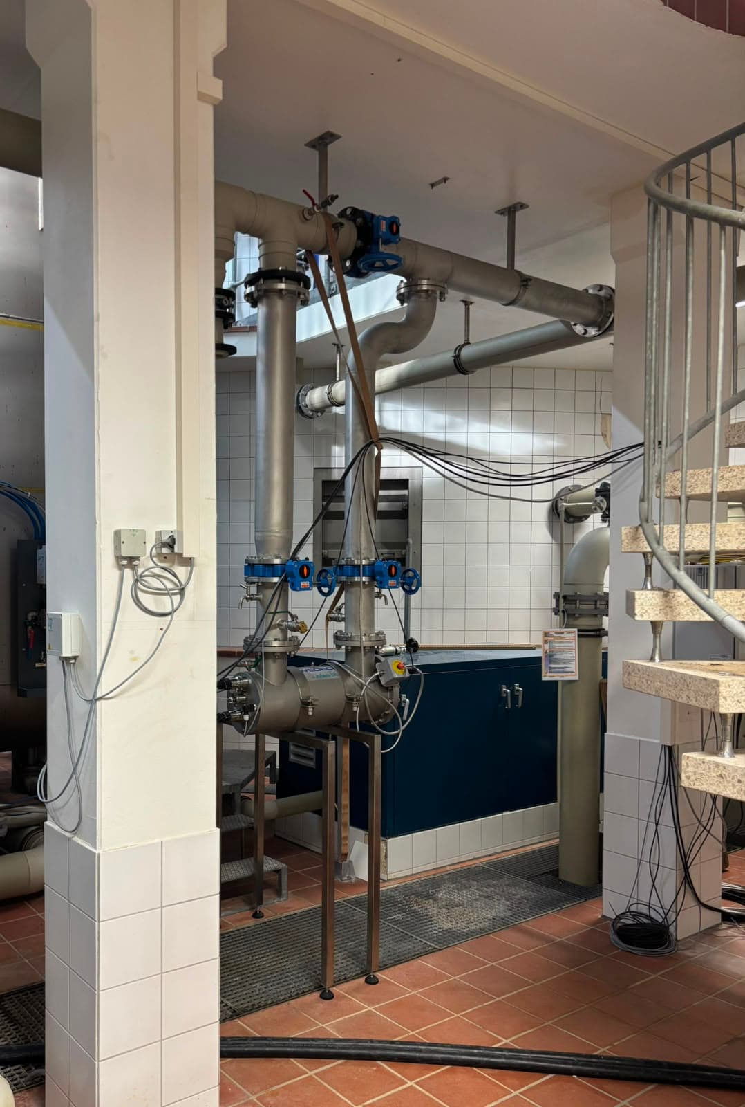 UV-Behandlungsanlage in einem Wasserwerk zur Desinfektion von Trinkwasser